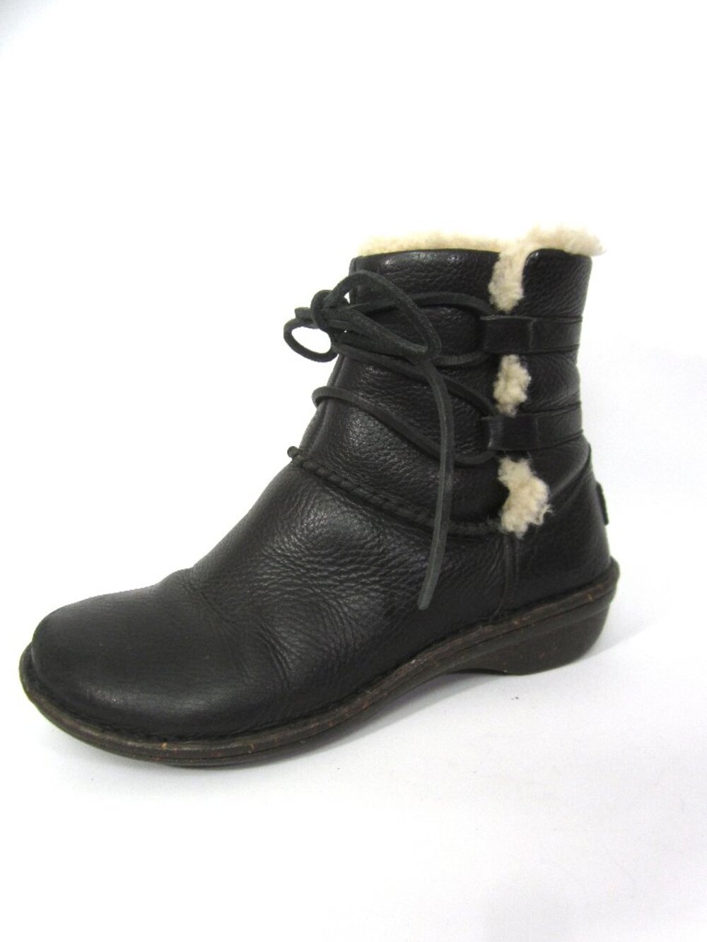 UGG Women's Size 7 Caspia Booties Ankle Boots Black Leather Sherpa Lining Lace